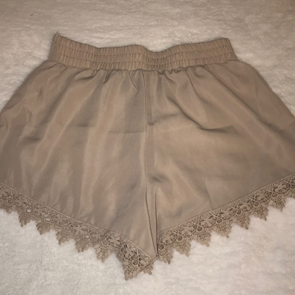 UK2LA Beige Dress Short - Picture 2 of 3